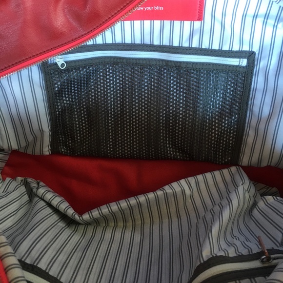 NWOT Lululemon Urban Sanctuary Bag in Red - no shoe bag - Picture 7 of 15